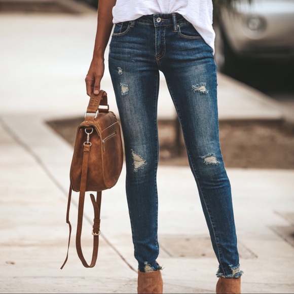 CLEARANCE-FIRM‼️Lizzy Distressed Skinnies - Picture 2 of 8